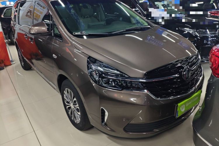 Used Buick GL8 2021 Land Cruiser Executive Class 652T Smart Luxury Model Front Right 45 Deg