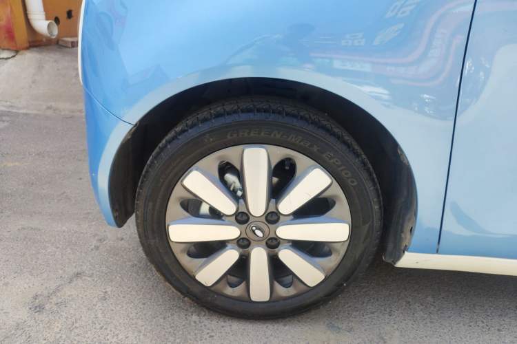 Used ORA Black Cat 2021 351 km Standard Version Exterior 4