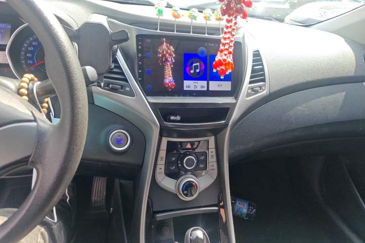 Used Hyundai Elantra (5th Generation / Langdong) 2015 1.6L Automatic Leading Model Audio And AC Panel