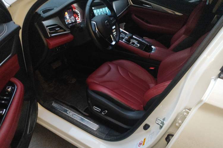 Used Changan CS85 COUPE 2019 1.5T DCT Dynamic Version China VI Standard
