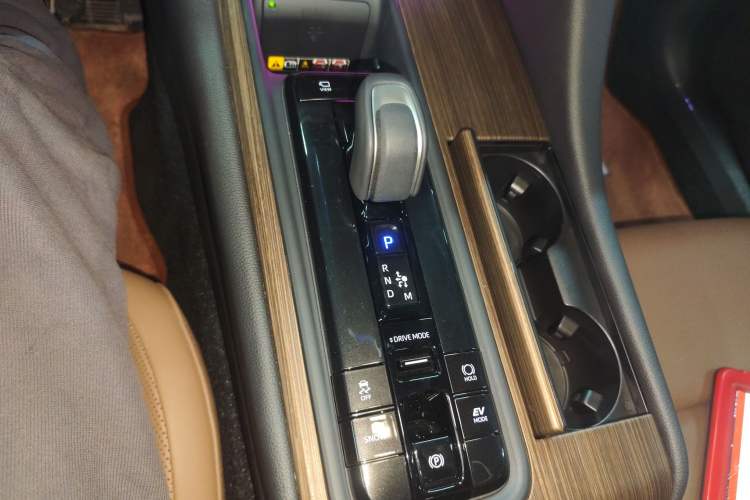 Used Toyota Crown 2024 2.5L Ultimate Edition