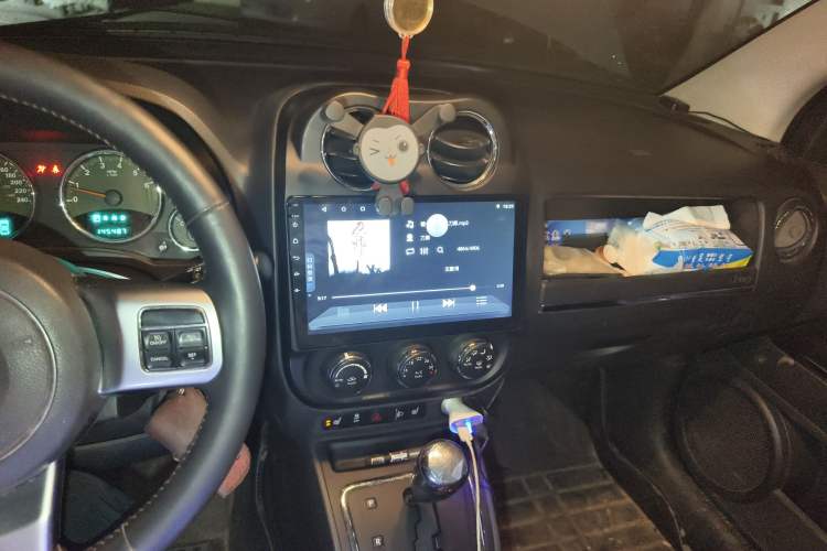 Used Jeep Compass 2011 2.4L four-wheel drive luxury version