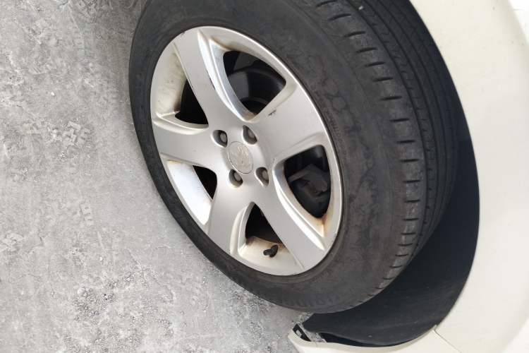 Used Peugeot 308 2013 1.6L Automatic YouShang Model Right Front Wheel Hub