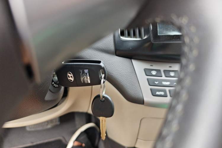 Used Hyundai Celesta 2015 1.6L Automatic Luxury Model
