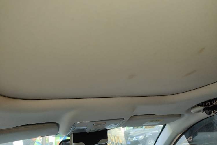 Used CHANGAN OSHAN X7 2020 1.5T Automatic Parking with Facial Recognition – Spacey & Carefree Edition Headliner