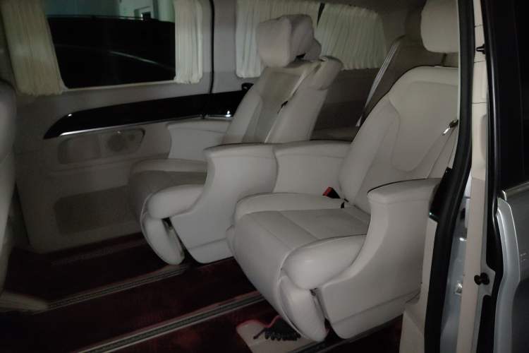 Used Mercedes-Benz V-Class 2016 V 260 L Prestige Extended Edition