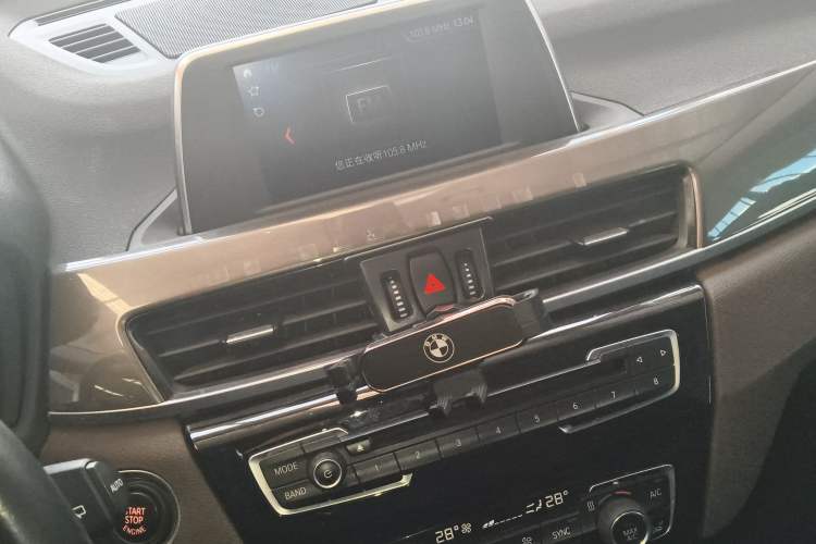 Used BMW X1 2018 xDrive20Li Luxury Edition Audio And AC Panel