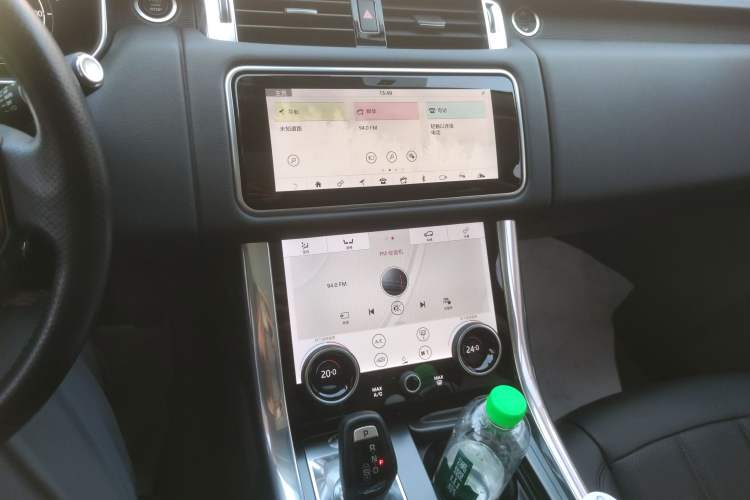 Used Land Rover Range SportNew Energy 2021 P400e SE Audio And AC Panel