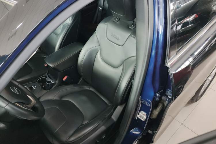 Used Jeep Cherokee 2016 2.4L Leading Edition