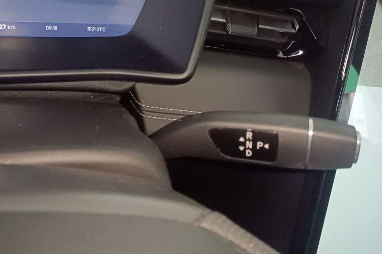 Used XPeng G3 2022 G3i 460N+ Gear Lever