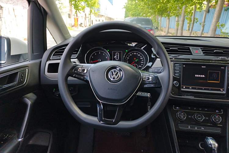 Used Volkswagen Touran 2018 Volkswagen Touran L 280TSI DSG Comfort Edition 7 Seats China V Emission Standard