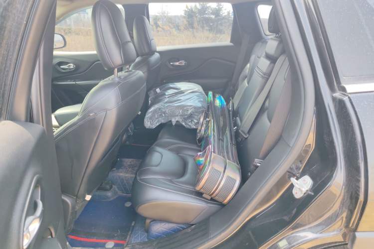 Used Jeep Cherokee 2016 2.4L Professional Edition