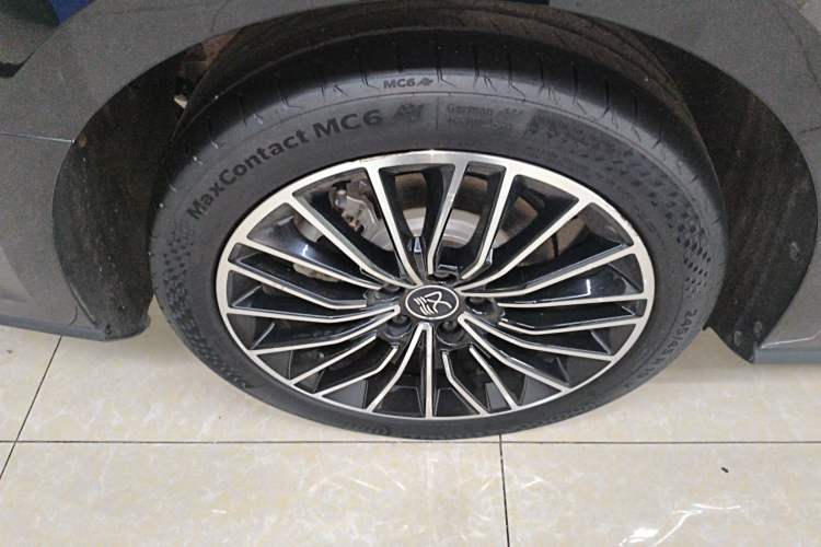 Used BYD Han 2022 DM-i 121KM Prestige Model Right Rear Wheel Hub