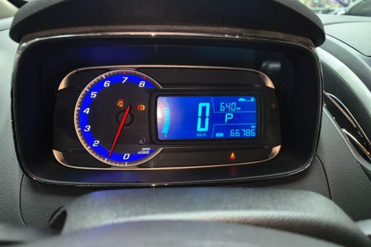 Used Chevrolet Trax 2016 1.4T Automatic Two-Wheel Drive Comfort Version with Sunroof Instrument Cluster