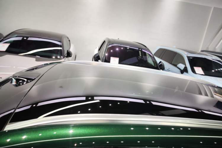 Used Zeekr 7X 2025 100 kWh Long-Range Rear-Wheel Drive with Intelligent Driving Features