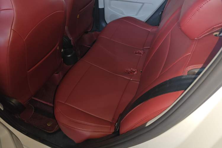 Used Volkswagen up! 2015 1.0L go high!