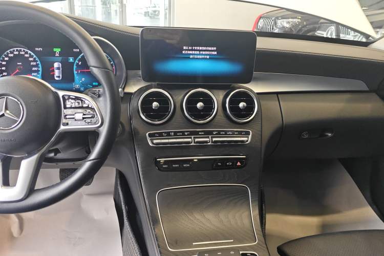 Used Mercedes-Benz C-Class 2019 Restyled C 260 L Sport Edition Audio And AC Panel