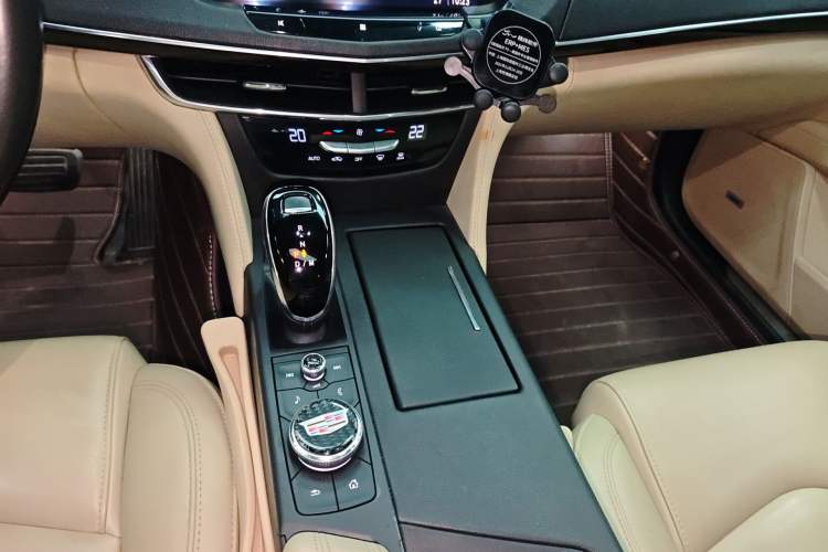 Used Cadillac CT6 2020 28T Fashion Edition Gear Lever