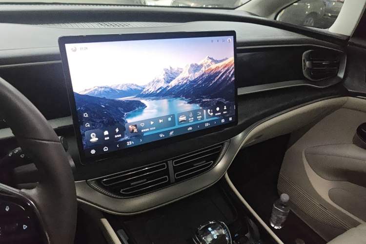 Used Denza D9 2024 DM-i 970 Luxury Model