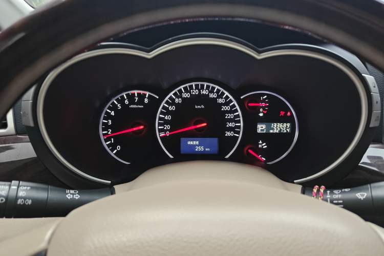 Used Nissan Quest 2015 3.5L SL
