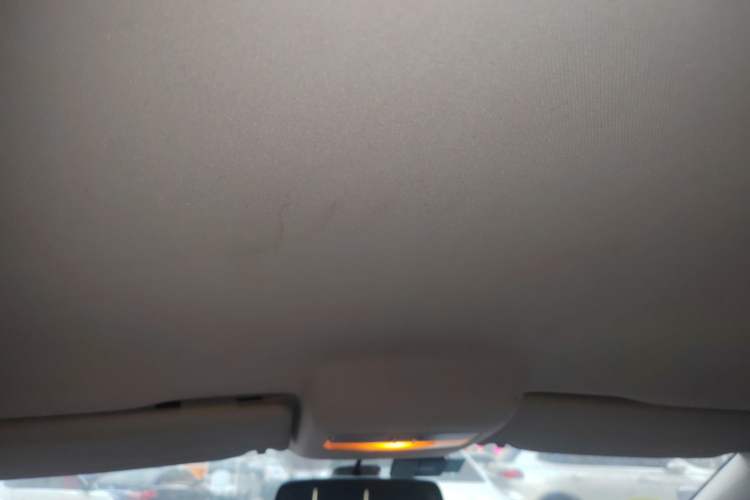 Used Volkswagen Polo 2013 1.6L Manual Comfort Edition
