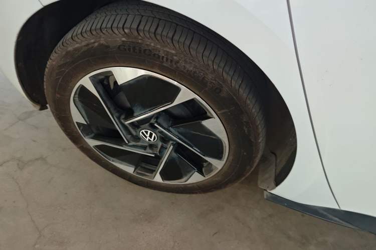 Used Volkswagen ID.3 2023 Upgraded Model Pure Intelligent Enjoyment Version Right Rear Wheel Hub