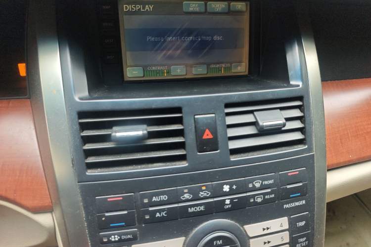 Used Nissan Teana 2004 230JM (Sunroof Version) Audio And AC Panel