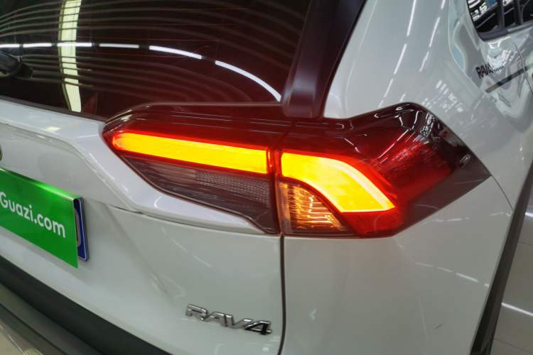 Used Toyota RAV4 2021 2.0L CVT Two-Wheel Drive Fashion PLUS Edition