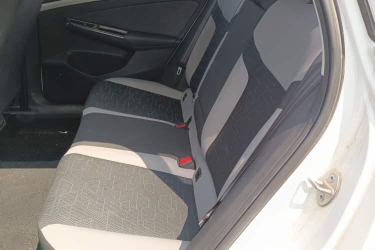 Used Jetta VS7 2023 280TSI Automatic Trend Edition Left Rear Seat