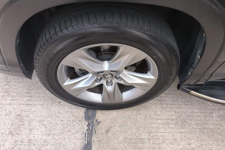 Used Toyota Highlander 2018 2.0T Four-Wheel Drive Luxury Version 7 Seats China VI Standard