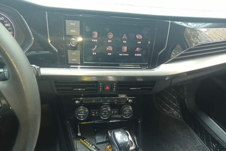 Used Volkswagen Passat New Energy 2019 430 PHEV Hybrid Elite Edition Audio And AC Panel