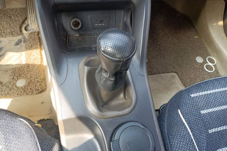 Used Hyundai ix35 2010 2.0L Manual Two-Wheel Drive New Edition GL