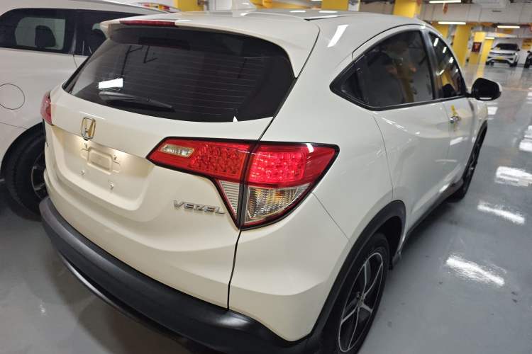 Used Honda Vezel 2020 1.5L CVT Pioneer Edition Rear Right 45 Deg