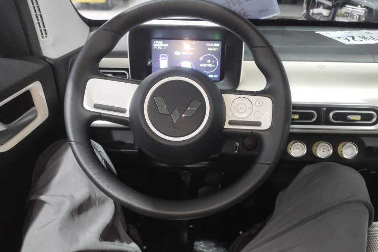 Used Wuling Hongguang MINIEV 2024 3rd Generation 215km Youth Edition