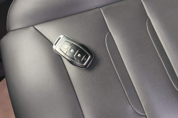 Used Dongfeng Fengon ix5 2019 220T CVT ZhiShang Trim China V Standard