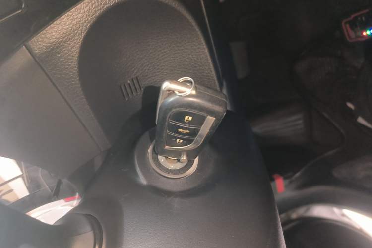 Used Toyota Corolla 2017 Revised Version 1.6L S-CVT GL Vehicle Key