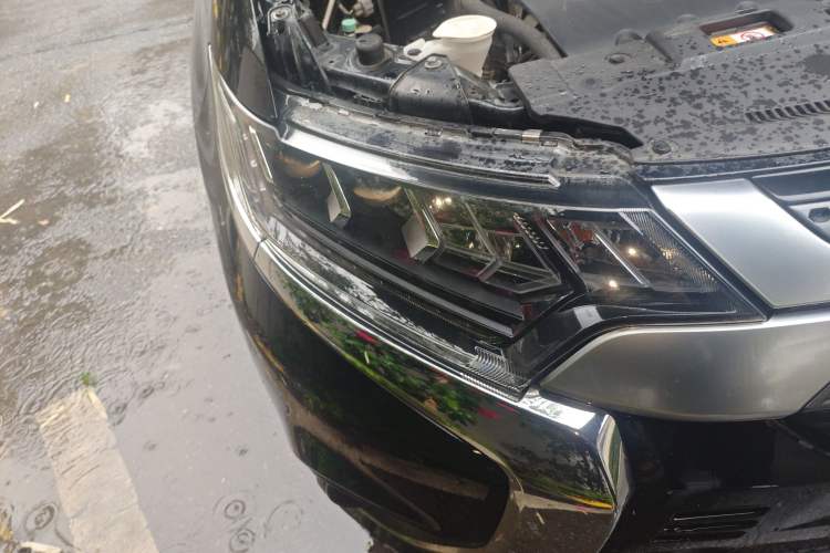 Used Mitsubishi Outlander 2020 2.4L 4x4 Zhi Xiang Edition 5 Seats