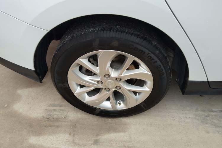 Used Buick Velite 6 2023 430km Range Commuter Version