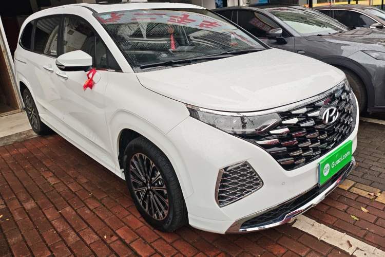 Used Hyundai Custo 2024 270TGDi LUX Prestige Edition Front Right 45 Deg