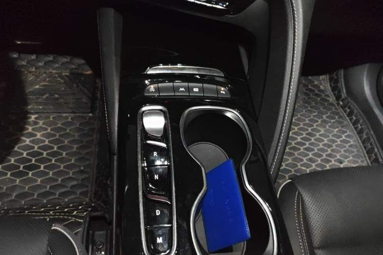 Used Buick Envision 2021 Encore Plus 652T Five-Seat Luxury Model
