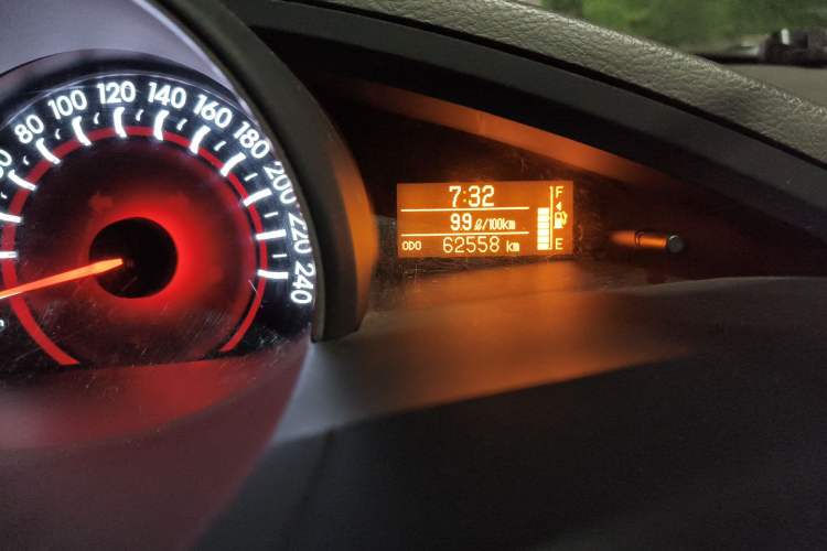 Used Toyota Verso 2014 Starlight 180G CVT Comfort Edition Odometer Close Up