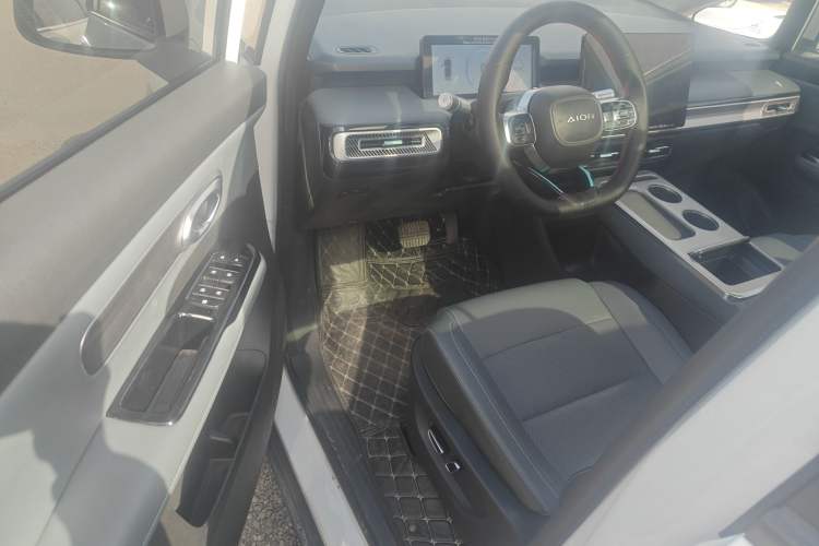 Used AION Y 2023 Plus 510 Smart Edition Driver Seat