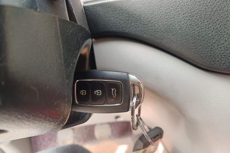 Used Dongfeng Shuaike 2016 1.5L Manual Standard Edition