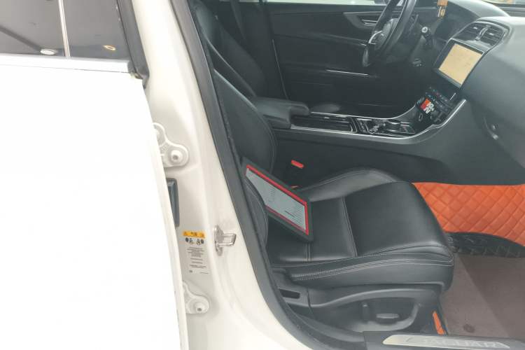 Used Jaguar XEL 2019 2.0T 200 PS Deluxe Edition
