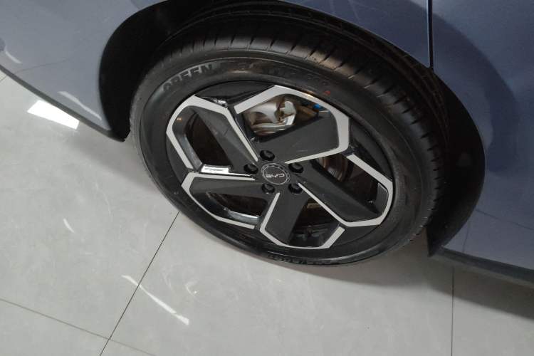 Used BYD Seal 06 New Energy 2024 DM-i 120KM Flagship Model
