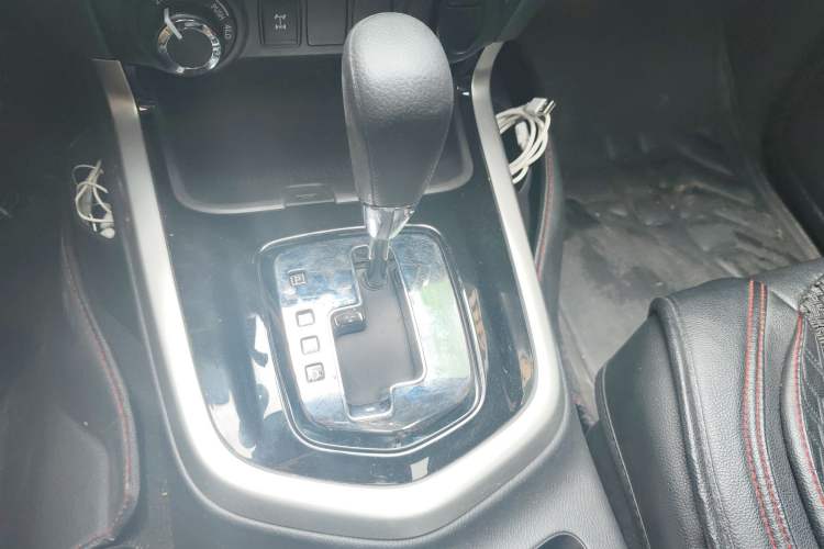 Used Nissan Terra 2020 2.5L XL Upper 4WD Automatic Four-Wheel Drive Luxury Edition Gear Lever