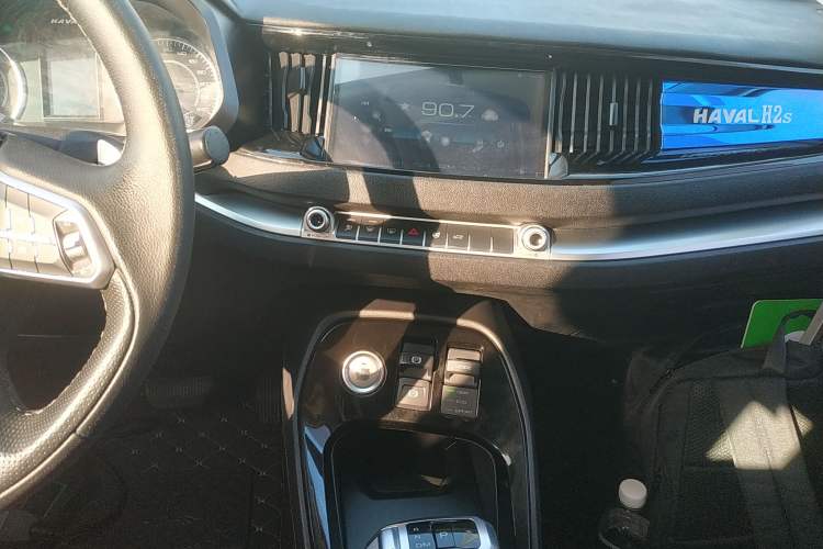 Used Haval H2s 2017 Red-Label 1.5T Dual-Clutch Comfort Model