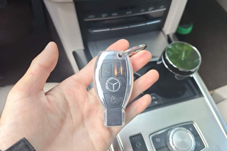 Used Mercedes-Benz E-Class 2015 E 260 L Sport & Fashion Model
