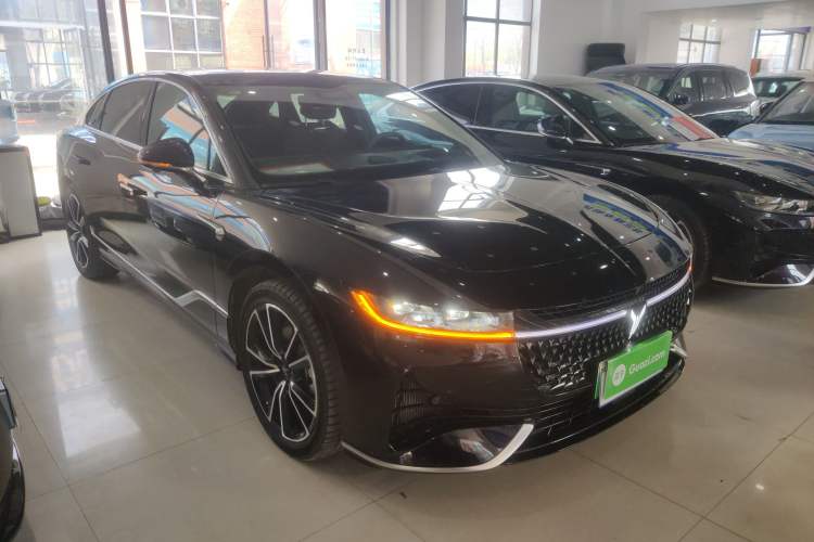 Used VOYAH PASSION 2024 PHEV Four-Wheel Drive Ultra-Long Range Flagship Model
