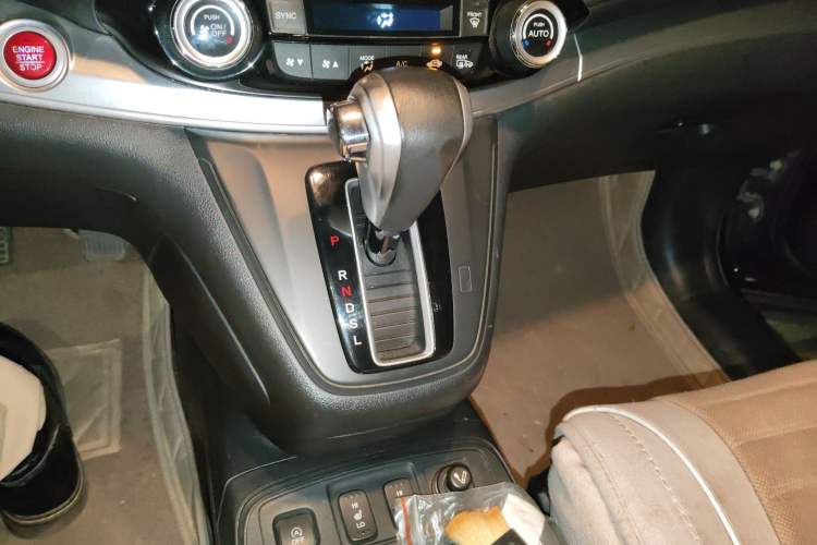 Used Honda CR-V 2015 2.4L two-wheel drive luxury version Gear Lever